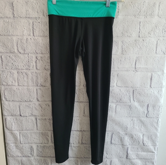 PINK Victoria's Secret Pants - 💙 Victoria's Secret PINK Mint and Black‎ Leggings